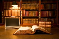 demoisey law book & laptop